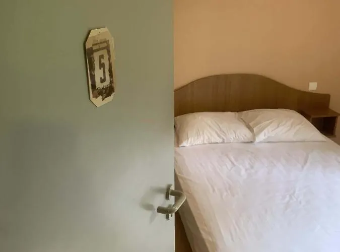 Hotell La Taverne Du Boucher *